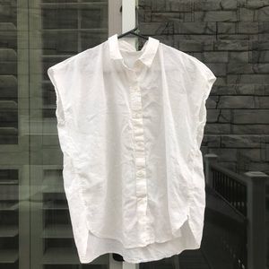 Uniqlo Light Button Down Top!